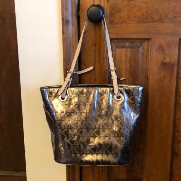 Michael Kors bag - Picture 1 of 8